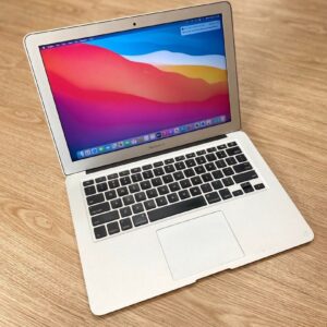 Apple MacBook Air 2017 13-Inch, Intel Core i5, 8GB RAM, 256GB SSD