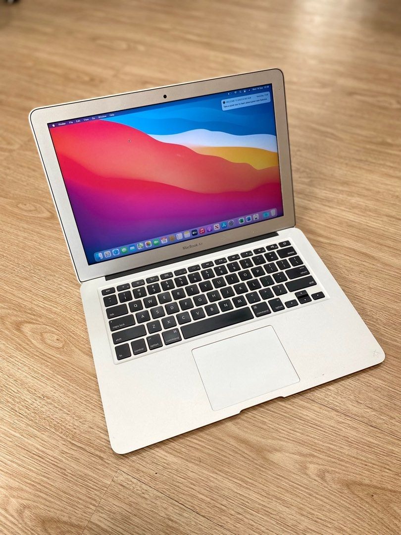 Apple MacBook Air 2017 13-Inch, Intel Core i5, 8GB RAM, 256GB SSD